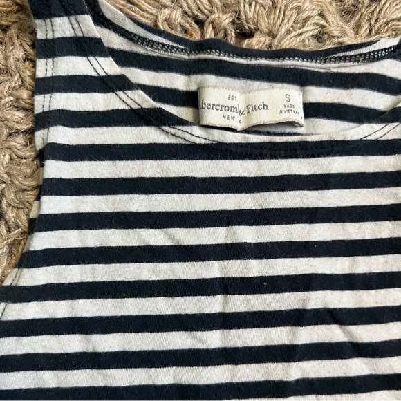 Black & white crop top bundle kitty cat & stripes XS/S - Picture 4 of 8